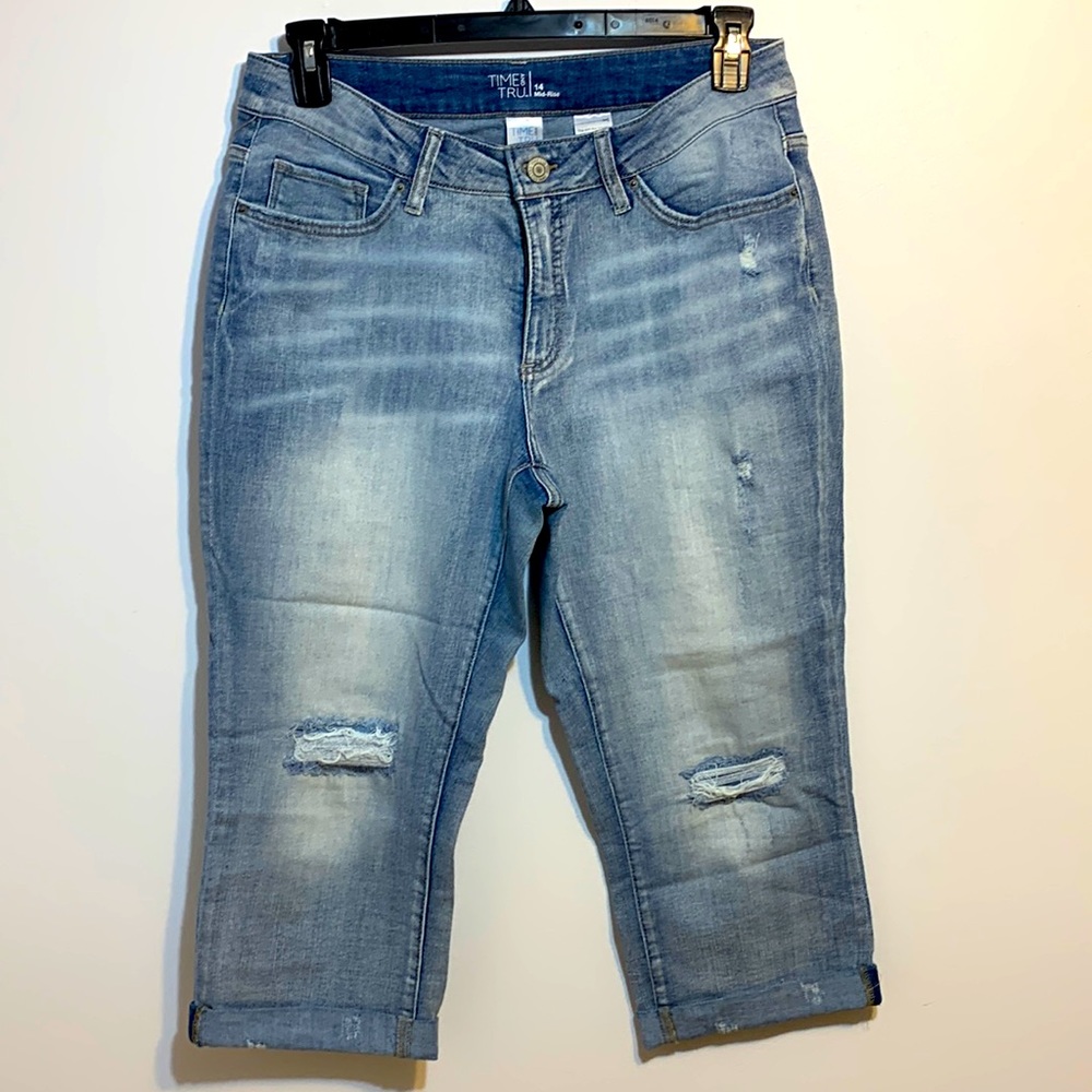 Time and True Jean Capris Woman 14